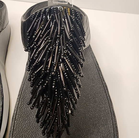 FitFlop Cha Cha Black Embossed & Patent Fringe - Size 8.5/9 - Picture 2 of 5